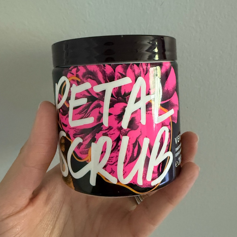 NWT! Victoria’s Secret very sexy Petal Scrub - discontinued rare product